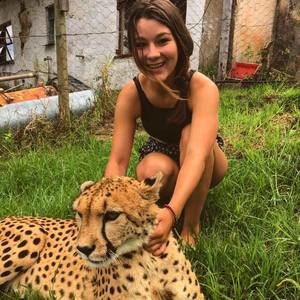 Meet your Posher, Lavinia